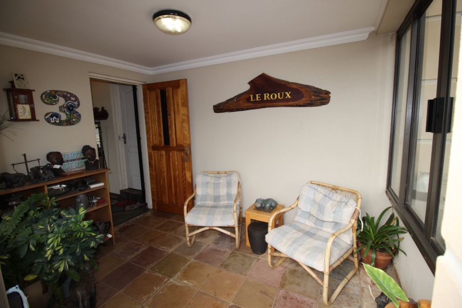 4 Bedroom Property for Sale in Lake Deneysville Free State